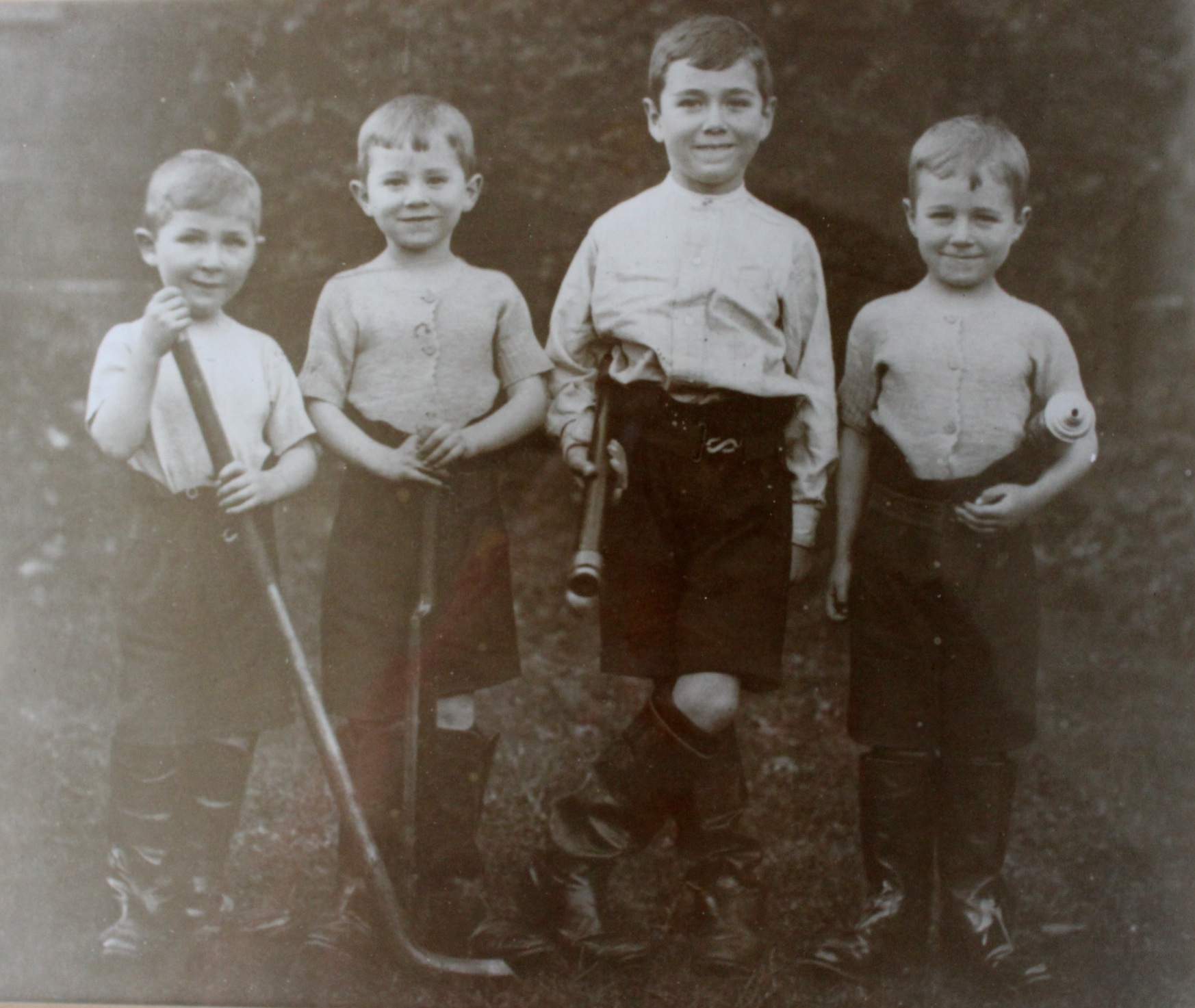 RK 1910 Family2