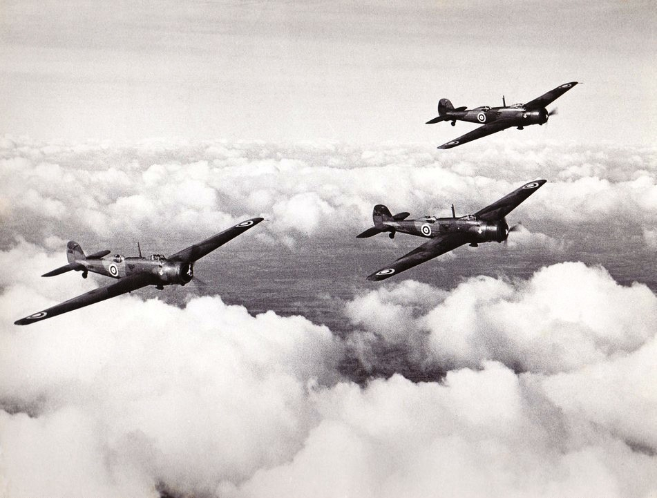 RK 1937L2639_leading_withL2681_on_its_right_L2639