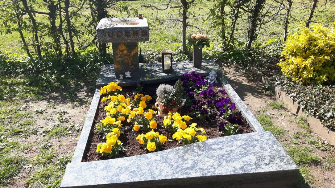 Springe SD Park Cemetery-13