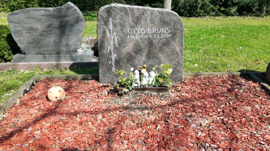 Springe SD Park Cemetery-9