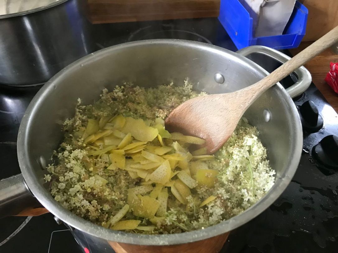 Elderflower Cordial-6